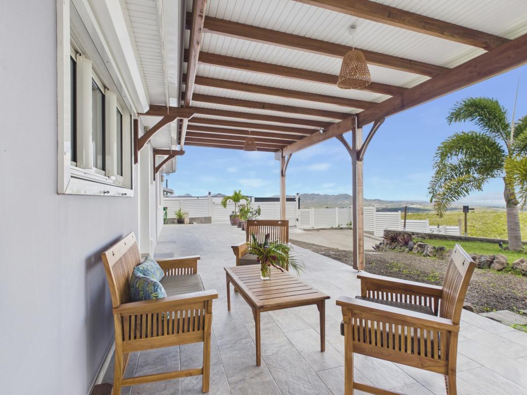 Location villa 3 chambre sainte luce - terrasse devant 2